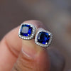 Kolczyki Saphir Square Stud | Białe Złoto