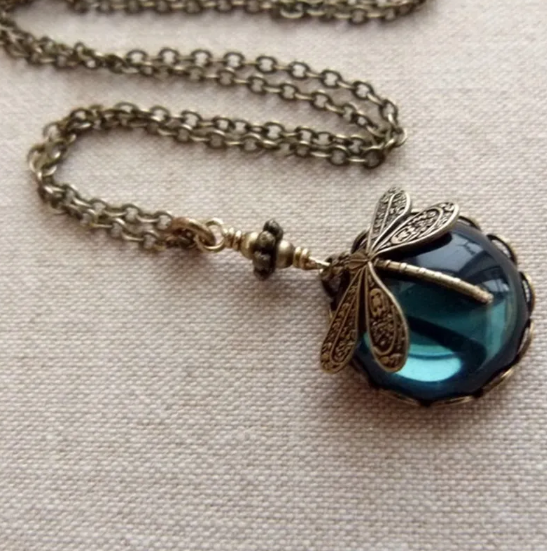 Naszyjnik Retro - Ważka Zielona Kryształ