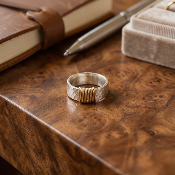 Pierścionek Boho ze Złotymi Włóknami