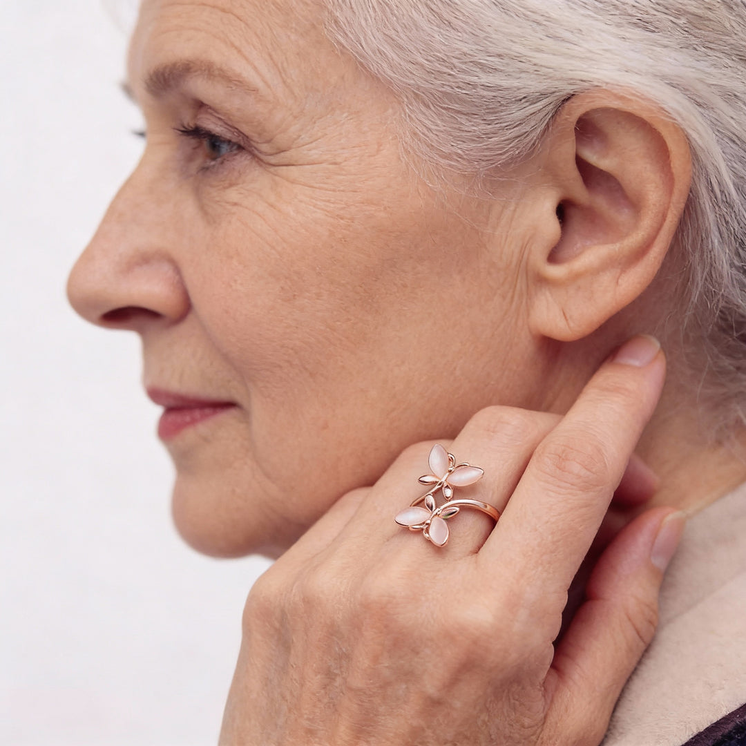 Pierścionek Elegancki z Kwiatami w Różowym Złocie