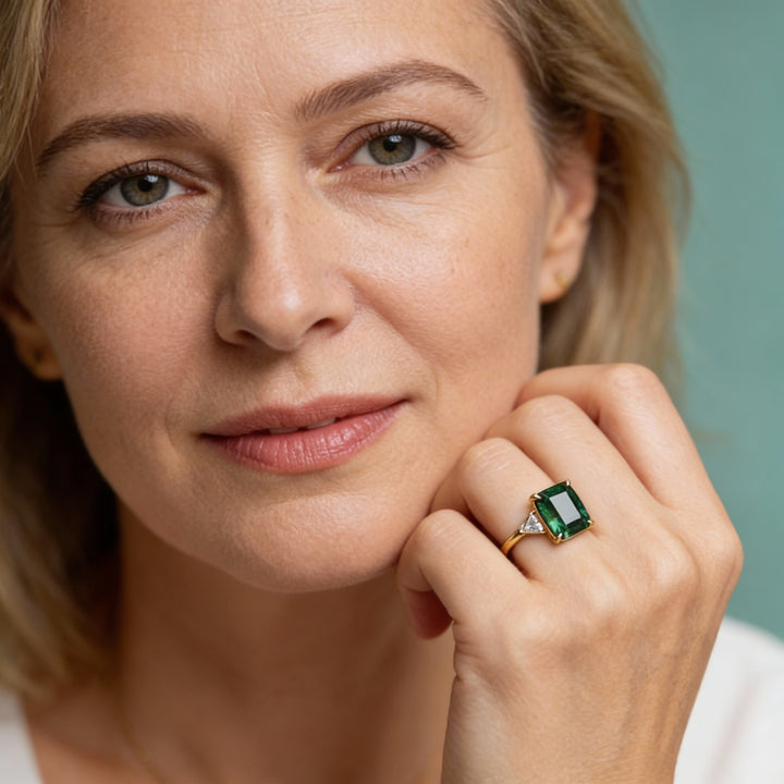 Elegancki Pierścionek Kwadratowy ze Szmaragdem