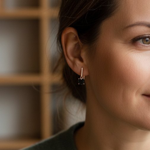 Eleganckie Złote Kolczyki z Czarną Cyrkoniją