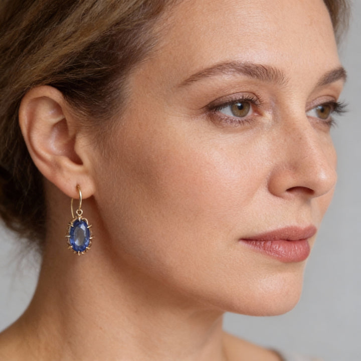 Złote Kolczyki z Owalną Cyrkoniją