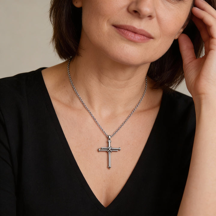 Naszyjnik Krzyż - Kształt Gwoździa